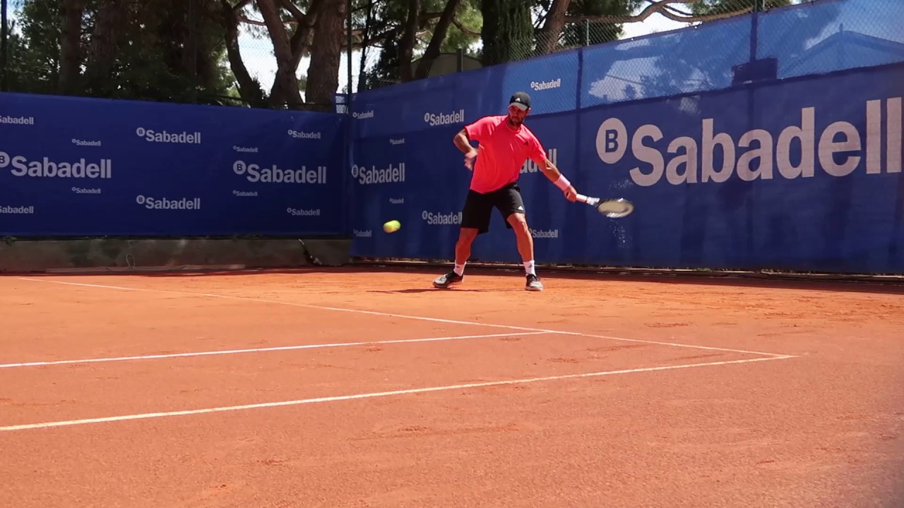 Fernando Verdasco practicing ground strokes