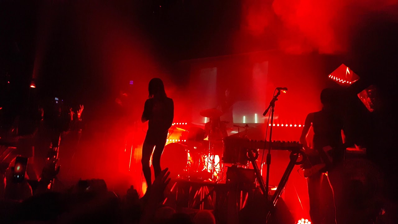 iamx mile deep hollow tour