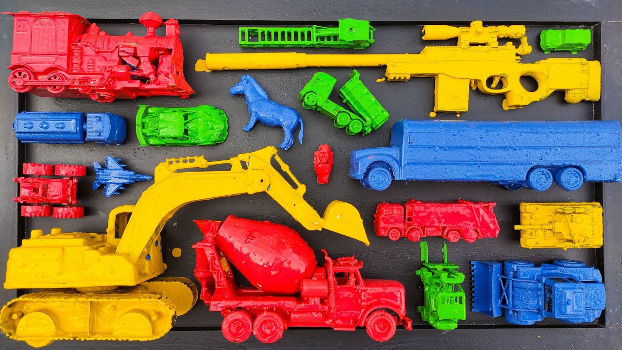 Membersihkan Mainan Mobil Balap, Truck Molen, Kereta Api, Bus Telolet, Tank, Beko Excavator, Pesawat