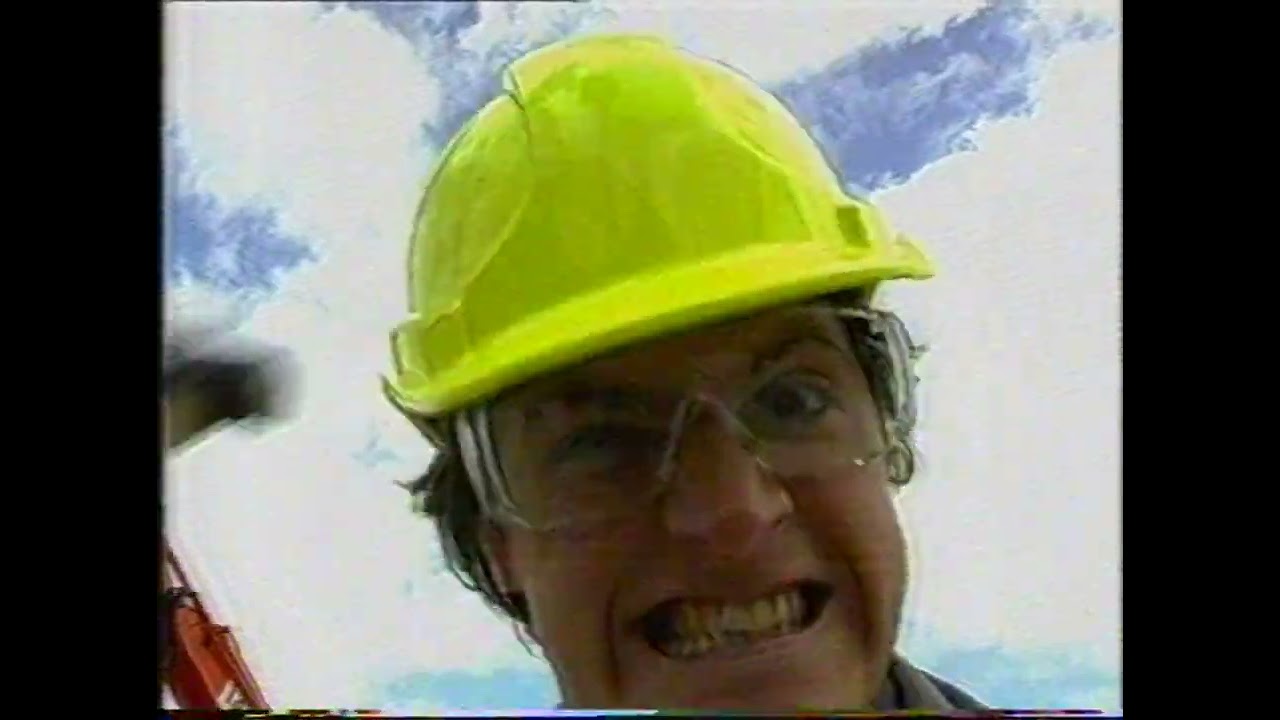 NZ TV Commercial - Telecom - Trash your old mobiles (2005) [LQ]