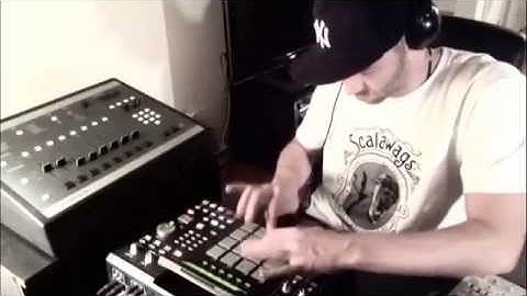 PHDTV #3 - PhD perfroming live on the MPC 2500