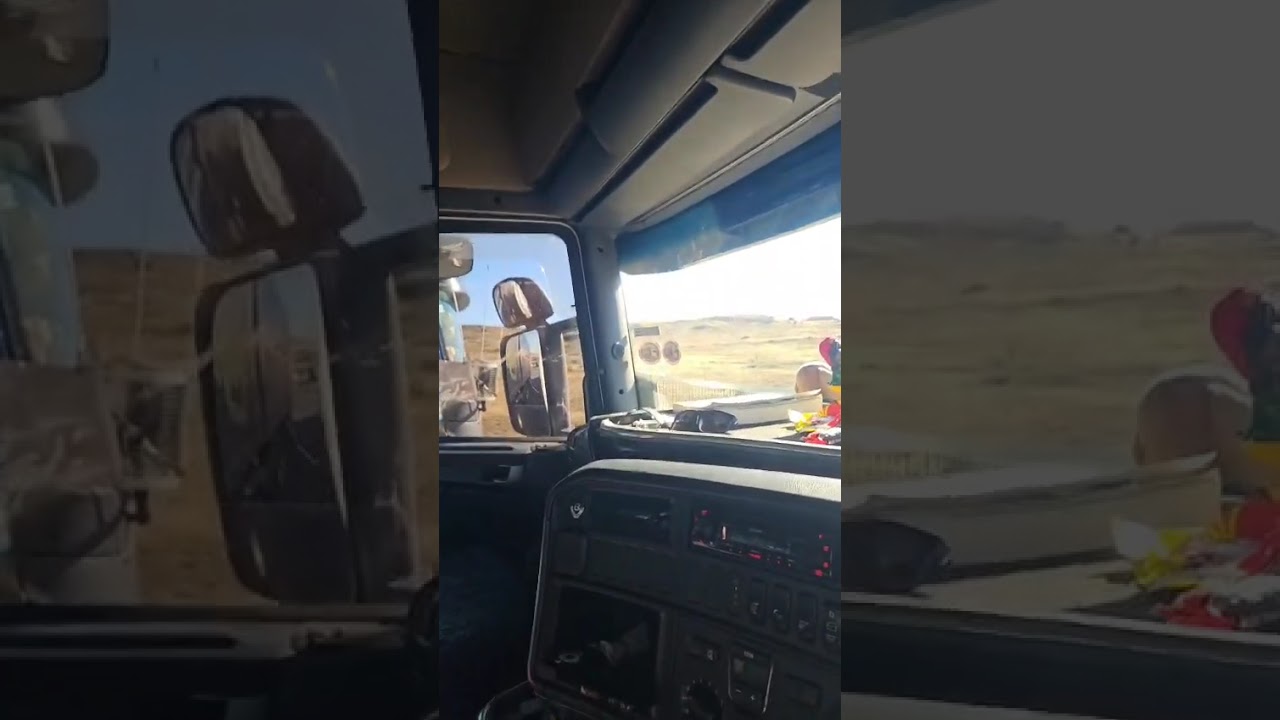 Scania R500 V8 vs Volvo FH 16 series 480hp going up the hill