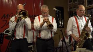 Trad. Old Merry Tale Jazzband plays "All of Me" chords