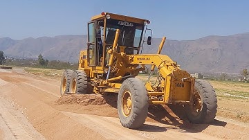 moter grader mixing road aggregate&stone dust base course frist layer