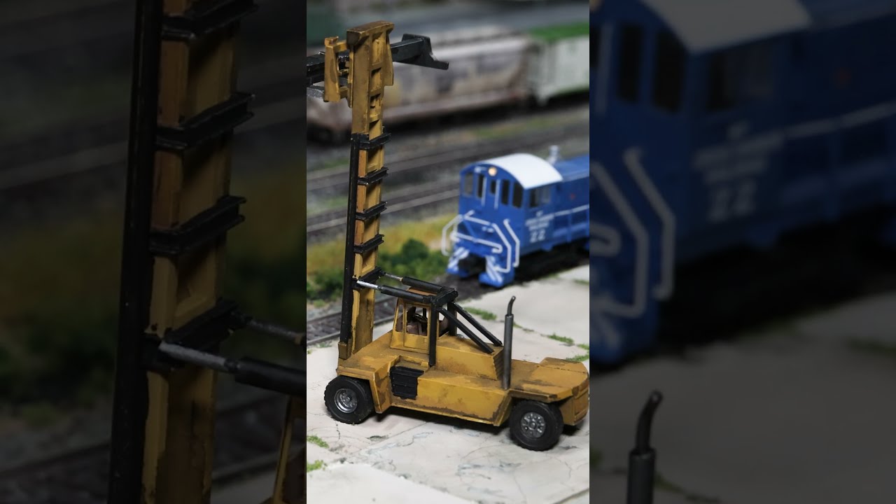 Kalmar container unloader #nscale #modelrailroad #miniature