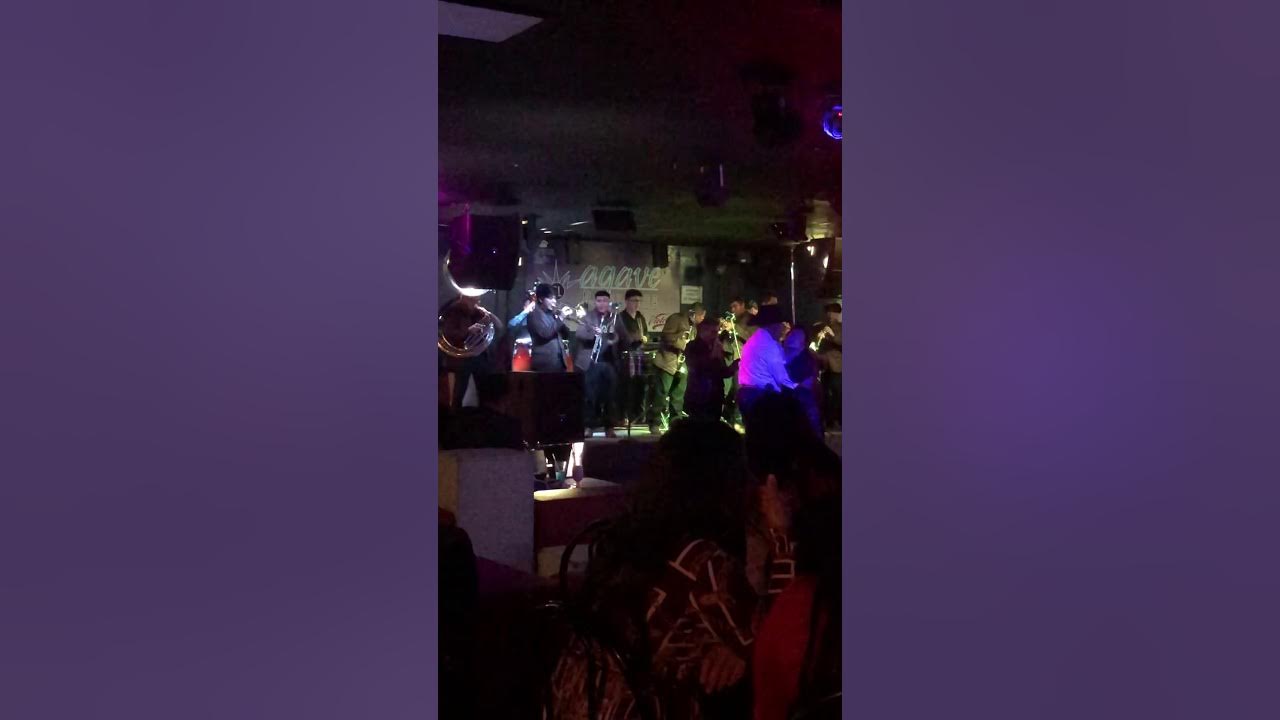 Banda Exitosa 2020 en el Agave night club YouTube