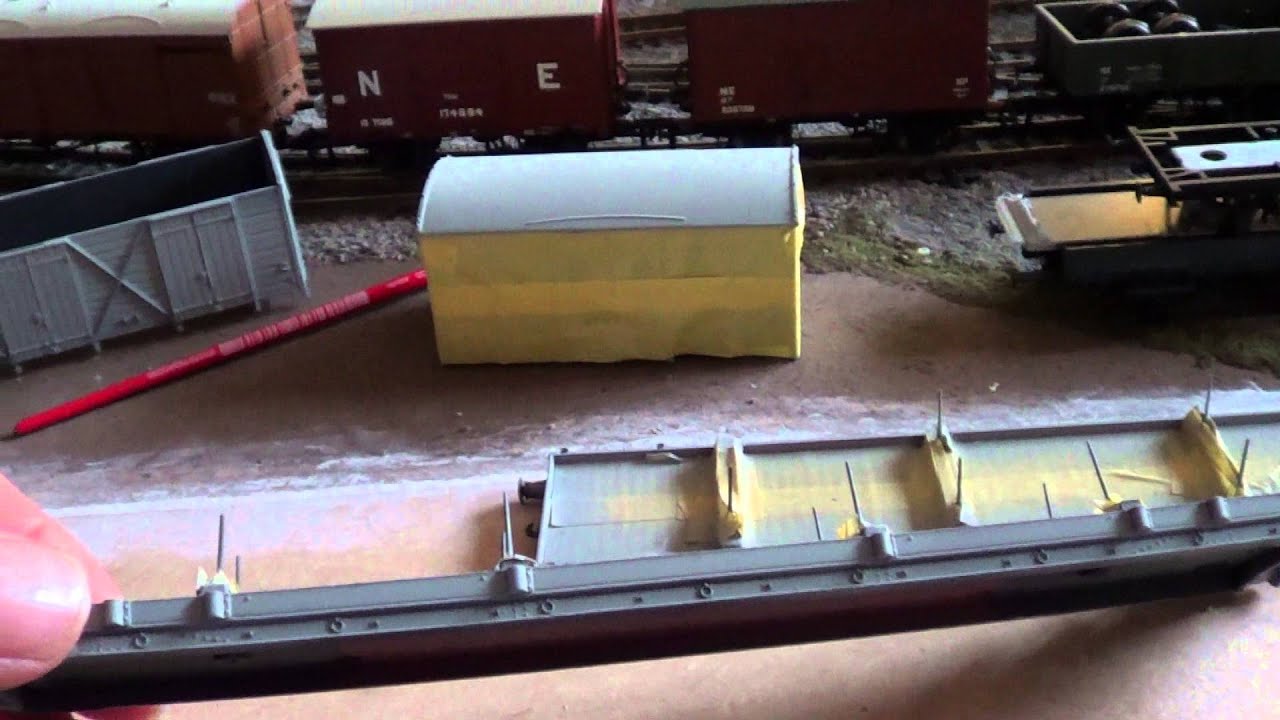 Andy's Model Railway - Wagons Repaint - YouTube