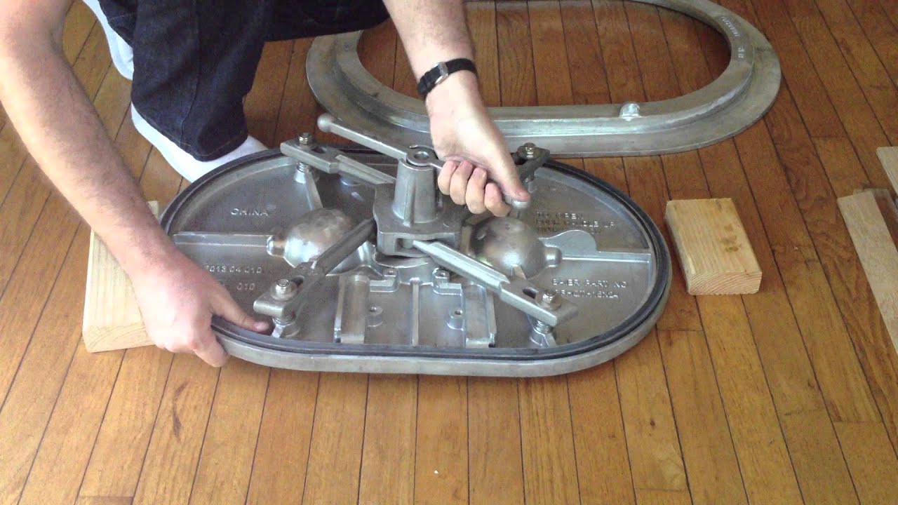 Hatch for my Fafnir sailboat project