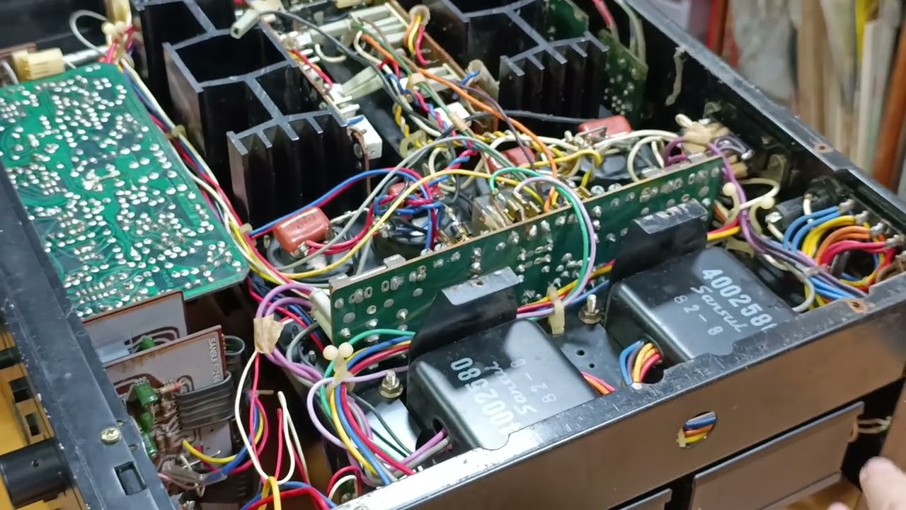 Sansui AU-717 Workshop of Terror 1 - YouTube