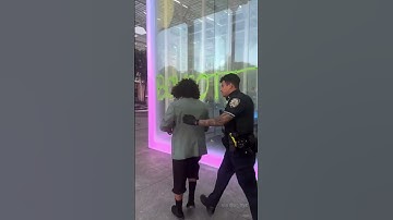 5th Avenue Apple Store vandalized by climate protesters #apple #applestore #protest #nyc #tech