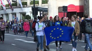 Tens of thousands rally in London for new Brexit vote