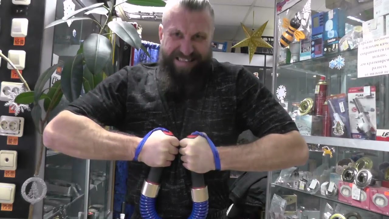 Володя Вирц закрывает кисти полностью Wuniu 80kg на 15 раз