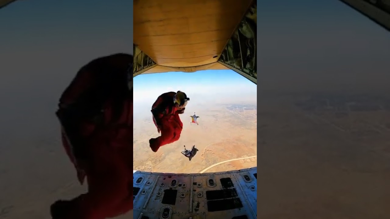 Wow, how Amazingly the wingsuit flyers landed into the plane 