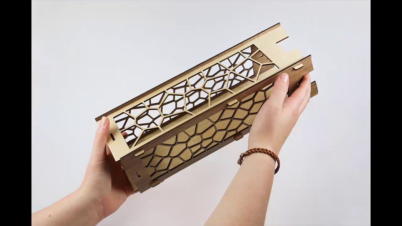Weinbox aus Holz lasergeschnitten - YouTube