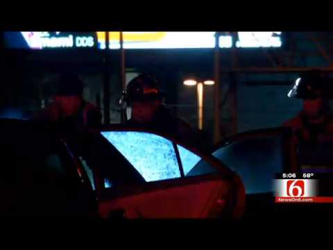Woman Escapes Car Fire On Broken Arrow Expressway - YouTube