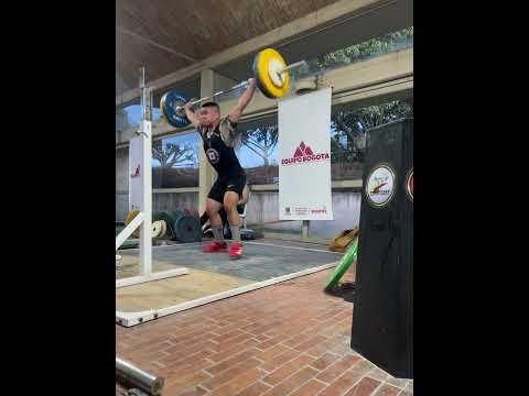 I mede my first ever 100kg/220lbs snatch while training with team Colombia!