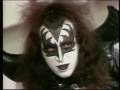 Capture de la vidéo Gene Simmons On Michael Douglas Show 1974