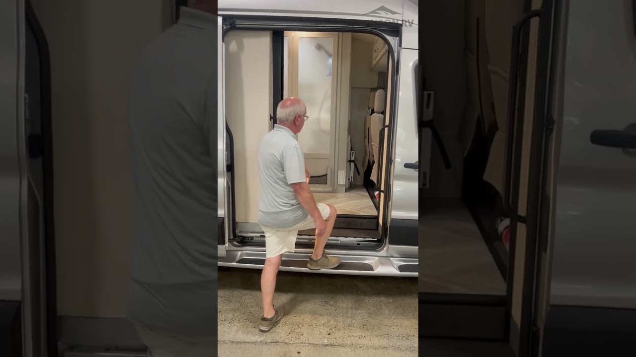 2024 Coachmen Beyond 22C AWD – Fife – 