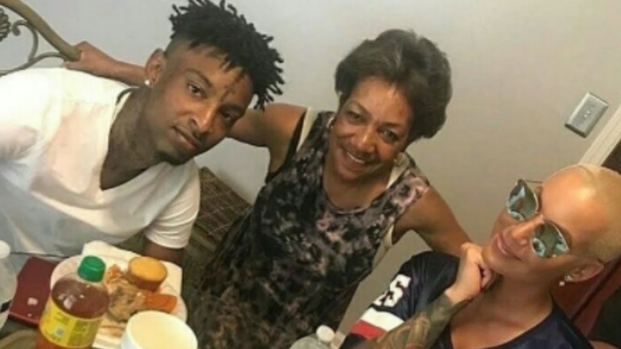 21 SAVAGE TAKES AMBER ROSE TO THE HOOD!