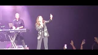Vete con ella Lucero