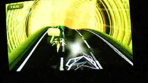 MY ZUNE HD (AUDIOSURF-BEST 3D MUSIC GAME EVER).mp4