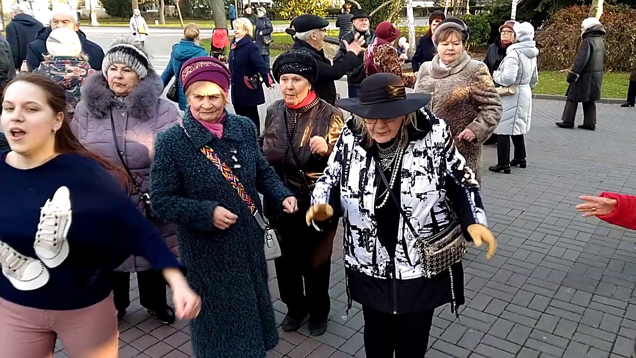 танцы на приморском севастополь. танцы в севастополе на приморском бульваре в 2022 году. танцы в севастополе на приморском бульваре в 2022 году. танцы на приморском бульваре севастополь. танцы на приморском бульваре севастополь последнее.
