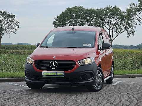 Film: Mercedes-Benz CITAN 108 CDI ac EURO6 — 2023 — prezentacja pojazdu