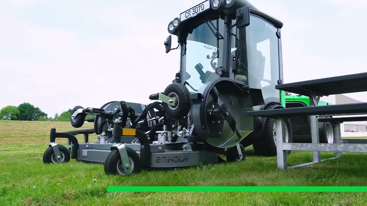City Ranger 3070  Навісне обладнання: Ротаційна Косарка Triplex