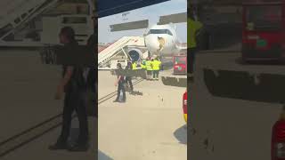 UN AVIÓN DE IBERIA regresa a Barajas de urgencia tras impactar con un ave