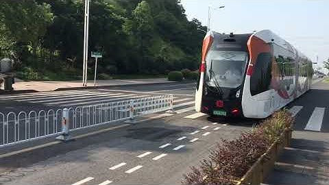 A electric tram, without rails and overhead, driving on asphalt, possible?