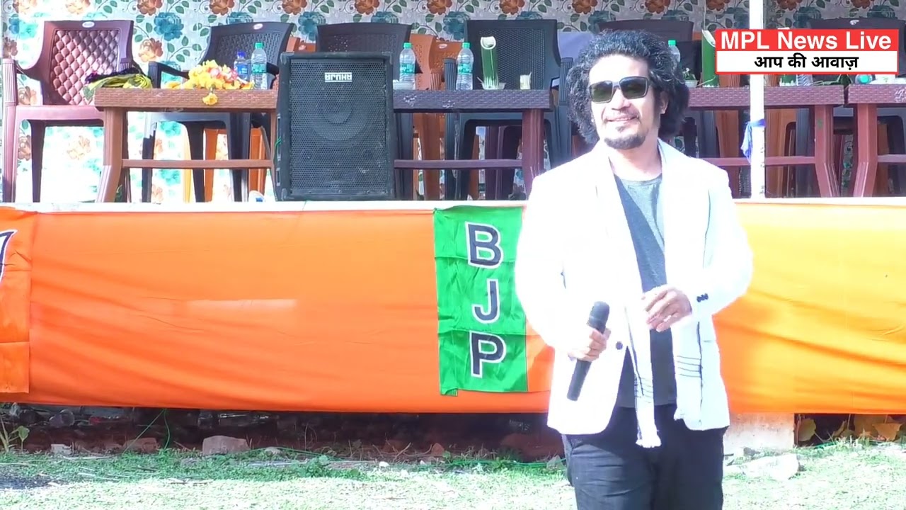 Comedian Singer:Ige Lollen Live performance at the Mass Joining program in support of Gumjum Haider