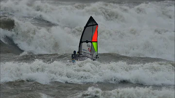 ???? STORMCHASE 40 KNOTS Windsurfing Wijk aan Zee  - Netherlands