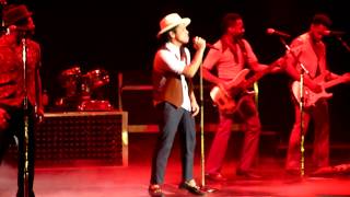 Bruno Mars - Opening + Moonshine Live at O2 World Berlin 28.10.2013 [HD&amp;HQ]