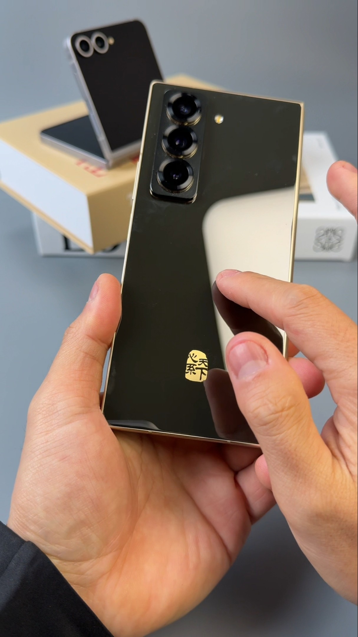 AR mobile phone film dedicated to Samsung w25 1:1 real machine mold, the coverage rate is too high
