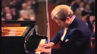 Emil Gilels - Schumann - Arabesque in C major, Op 18