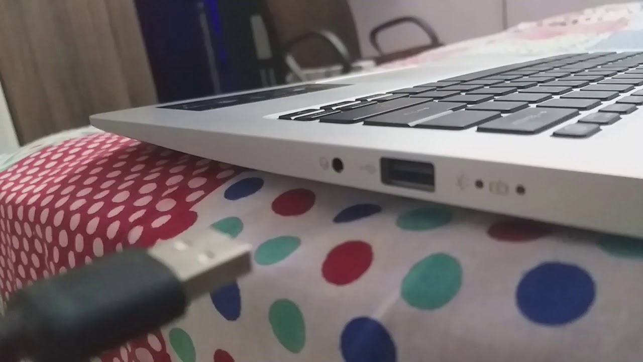 Interstellar Docking scene but its a USB *MUST WATCH*