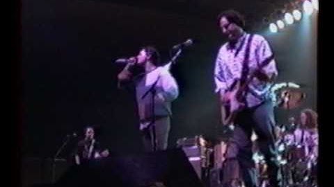 Guided by Voices @ Hara Arena - Some Drilling Implied & Striped White Jets