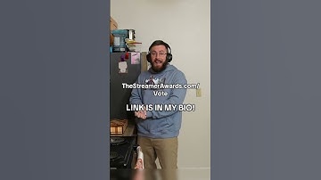 HELP ME WIN A STREAMER AWARD!! 🔗 to vote is in the description! 🐻‍❄️🎉