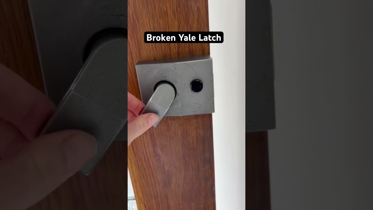 Common lock problems — broken Yale latch replaced in South Croydon CR2
