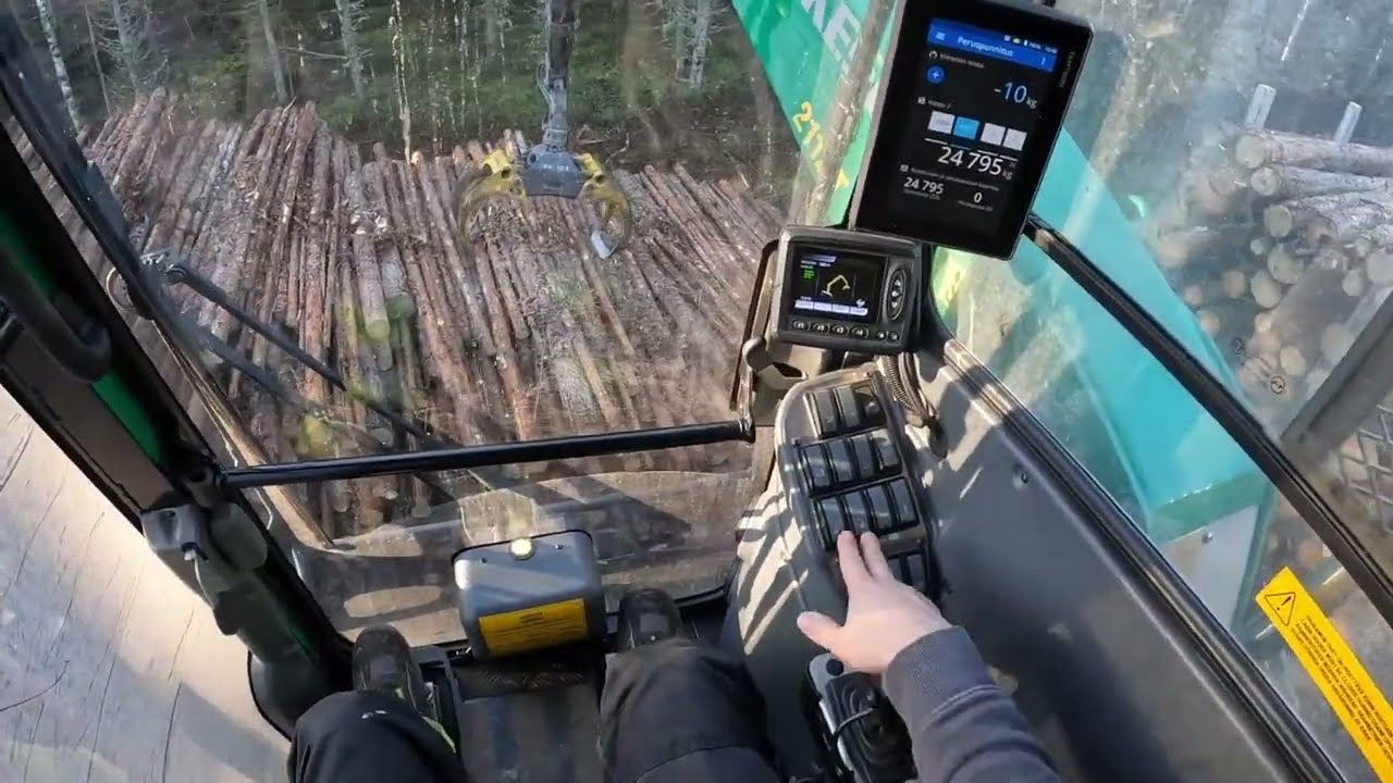 Sähkösellä 4-vipu nosturilla lastausta!