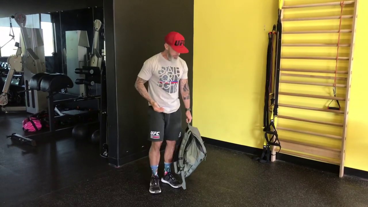 Coronavirus workout! No weights RDL (Backpack) - YouTube