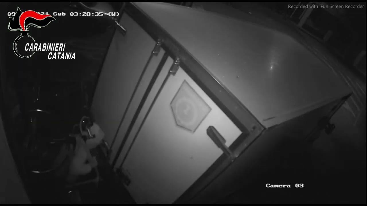 Spaccata furto negozio bici, Giarre