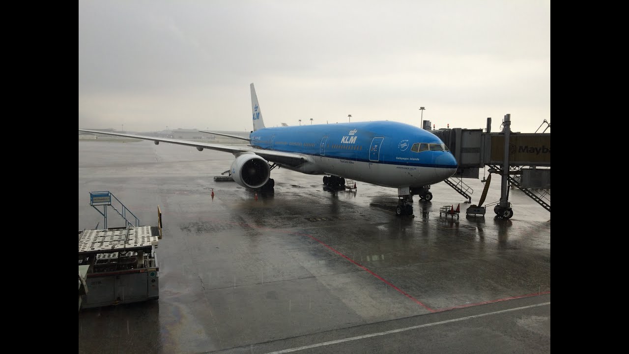 KLM | KL809 FLIGHT REVIEW KUALA LUMPUR TO JAKARTA - YouTube