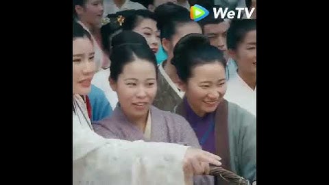 Han shuo pull off Qianqian clothes 🤣😂😂😂#Theromanceoftigerandrose#funnyshorts