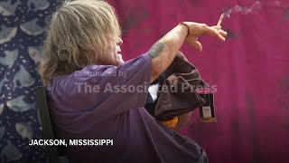 Mississippi homeless encampments cope with extreme heat