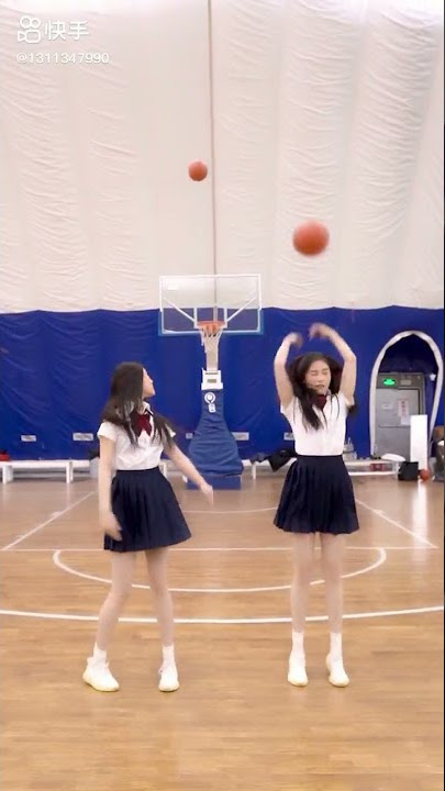 Hot Chinese Twins Girls Do Real Life Trick Shots 💕 TikTok Douyin China Dude Perfect
