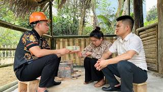 How will Tu Anh react when the engineer gives her a large sum of money?