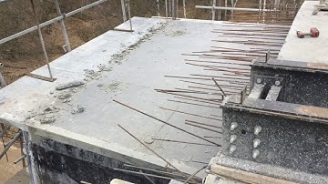 Hydraulic system for cantilever formwork