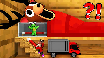 Mikey and JJ Survive Inside 99 Nights in the Forest BED in Minecraft (Maizen)