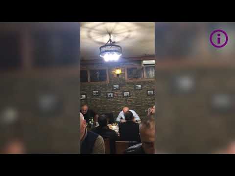 ზუგდიდის ერთ-ერთ რესტორანში ვანო მერაბიშვილს დედა აგინეს